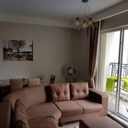 Evim Yuksekdag Sitesi דירה